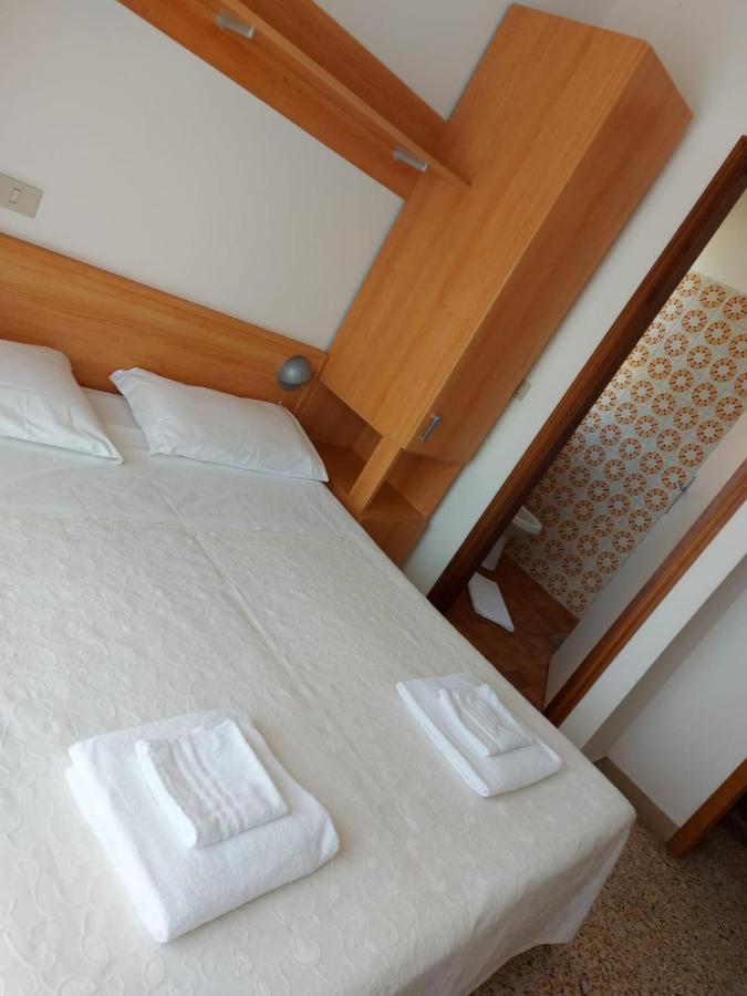Albergo Alla Nave Lignano Sabbiadoro Eksteriør billede