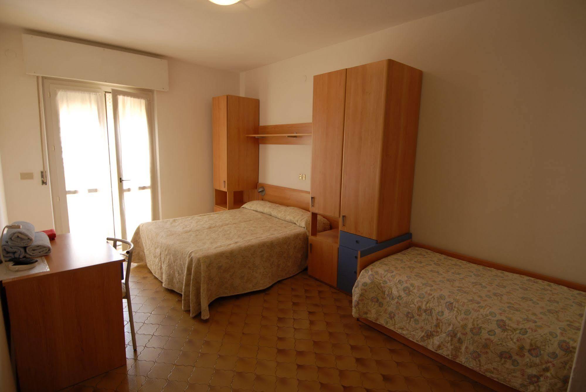 Albergo Alla Nave Lignano Sabbiadoro Eksteriør billede